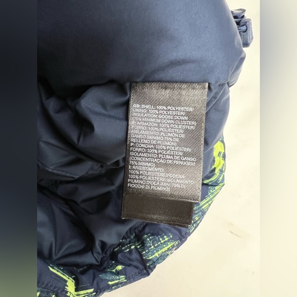 THE NORTH FACE Women’s Navy and yellow NUPTSE 2 Puffer vest size M - Picture 11 of 14